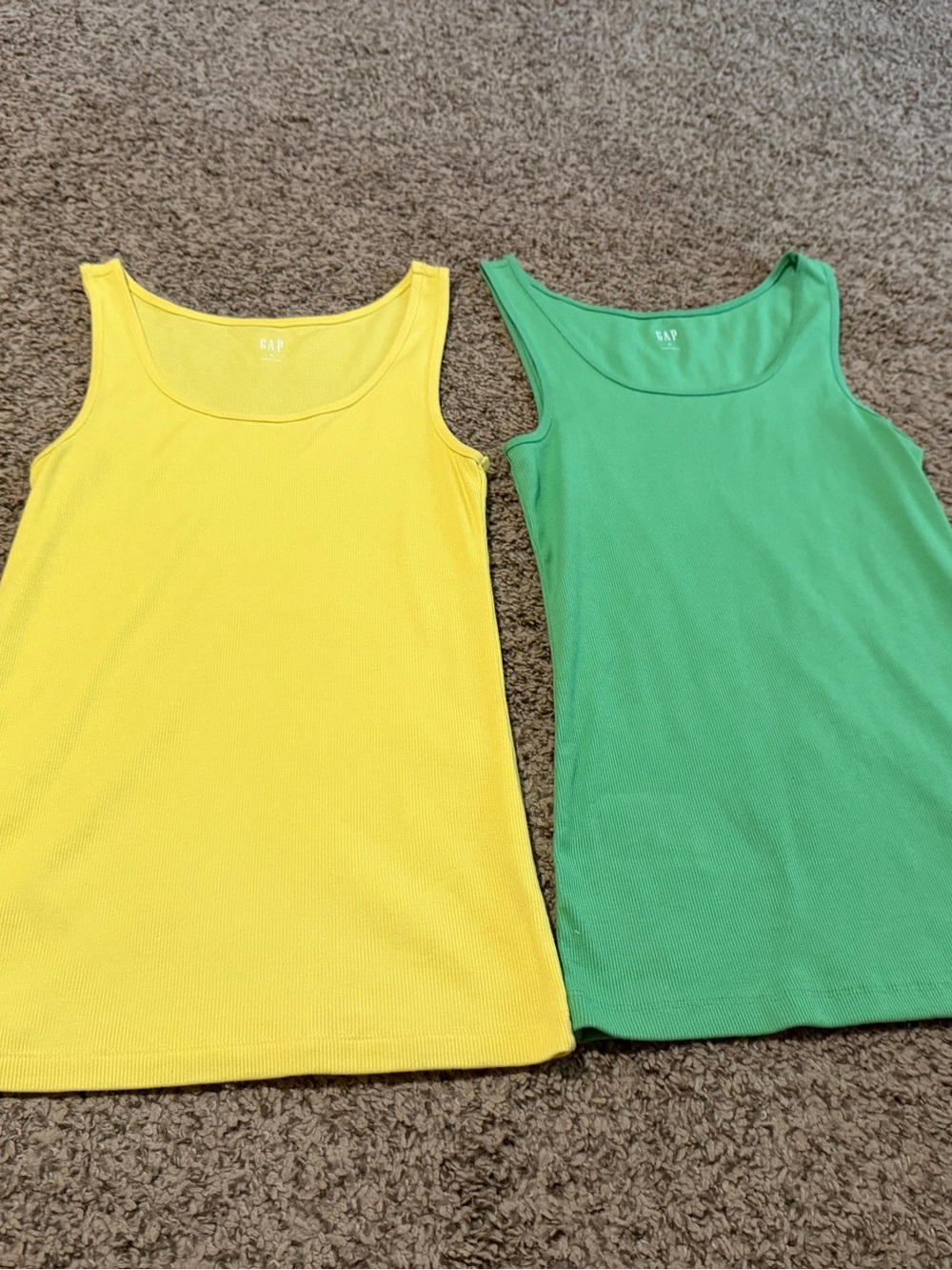 Women’s Gap Yellow & Green Tank Tops - set of 2 Size M